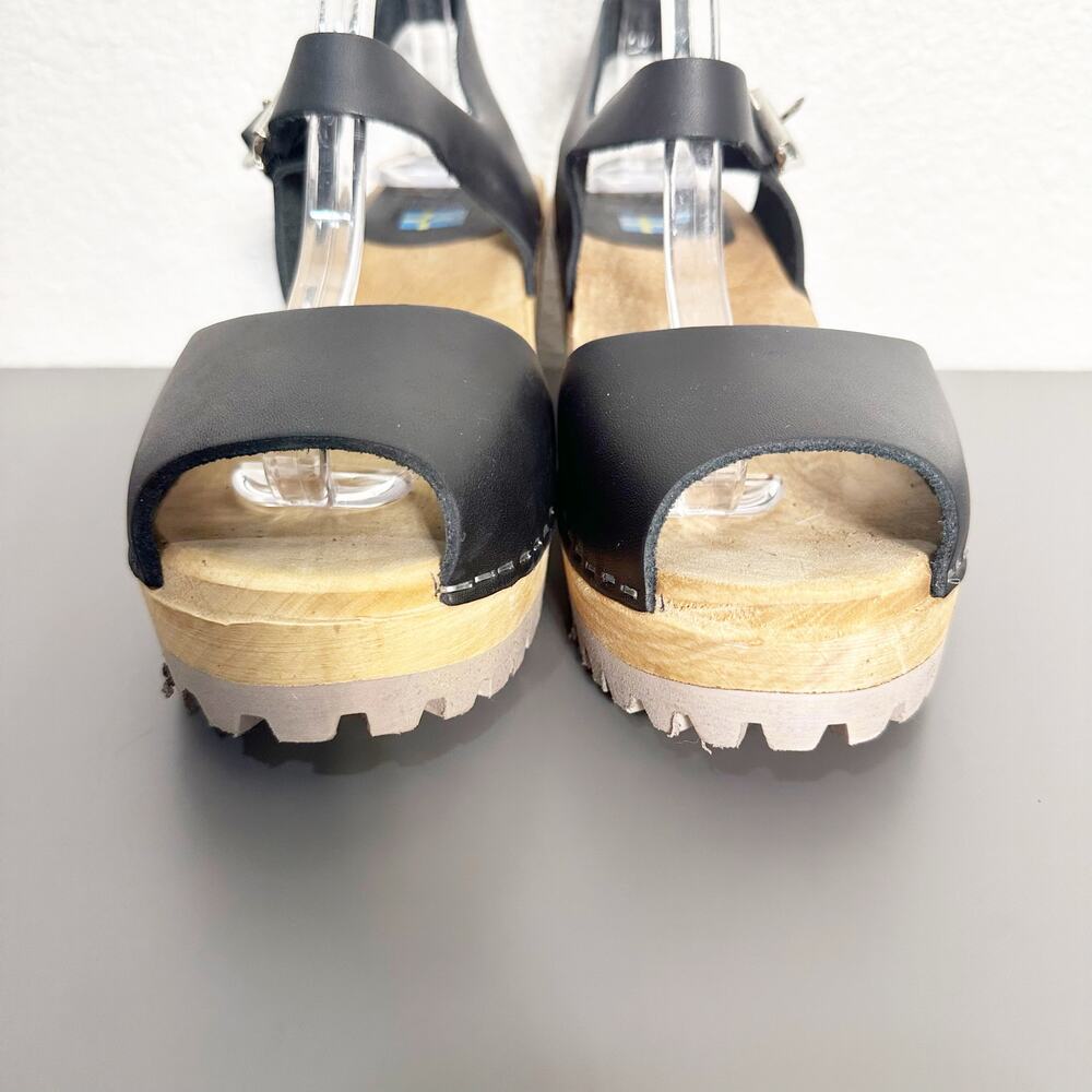 Mia Shoes Black Leather Clog Sandals - Picture 5 of 14